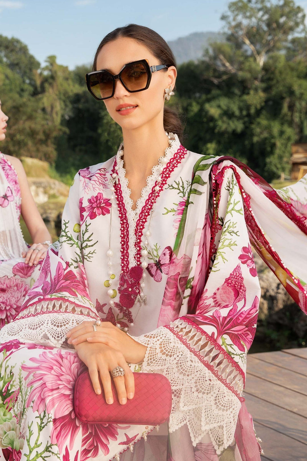 LUXURY LAWN 3PCS STITCHED | LE-4269-UAE