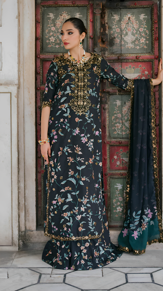 Luxury Lawn Stitched Suit 3 piece - 2025 - LE-05