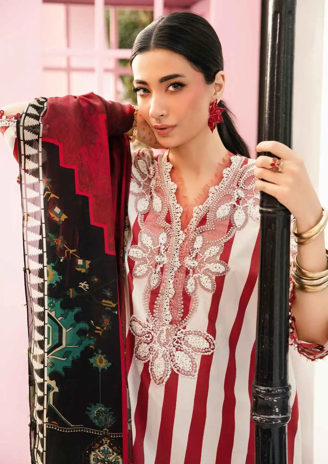 Luxury Lawn Stitched Suit 3 piece - 2025 - LE-15