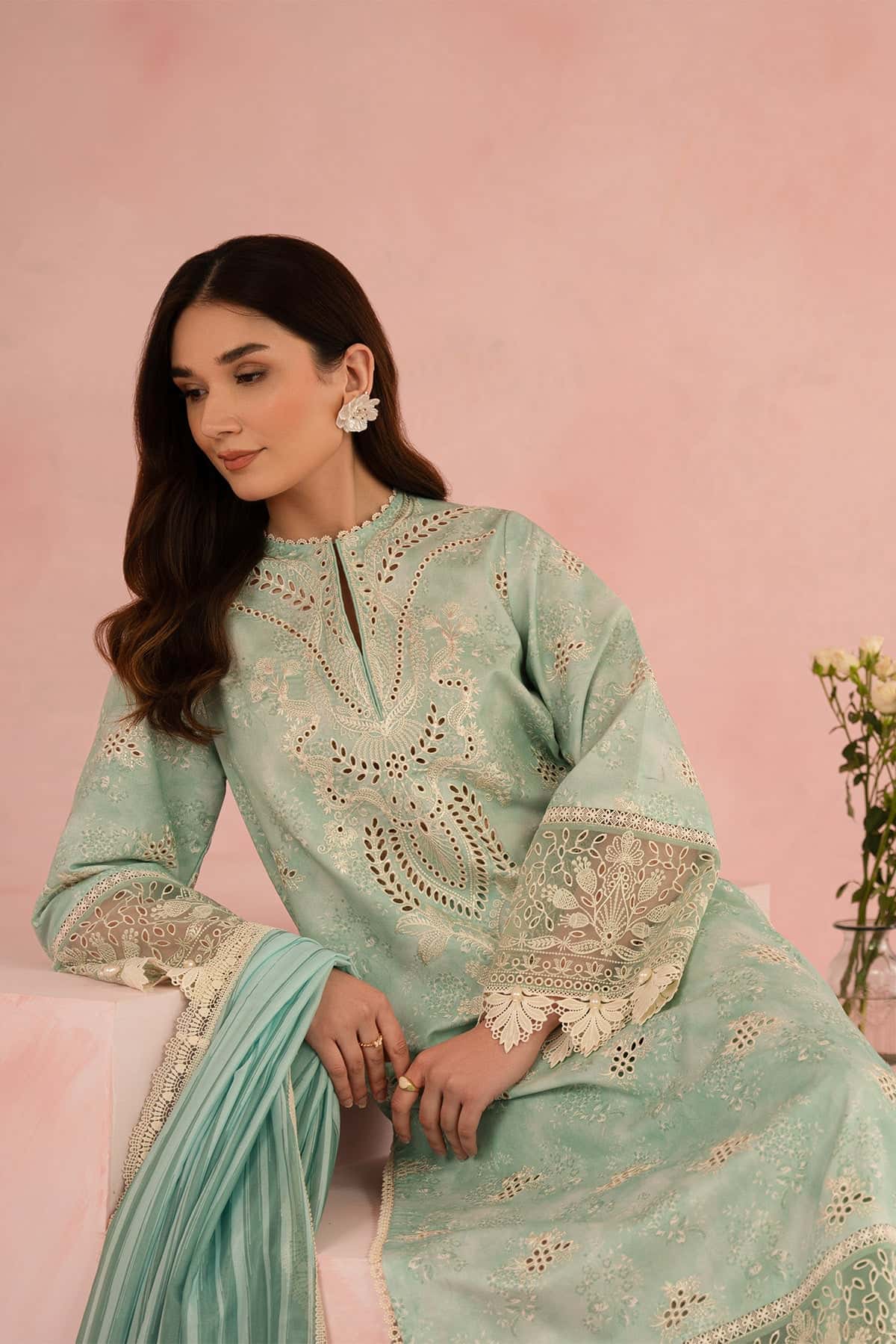 Luxury Lawn Stitched Suit 3 piece - 2025 - LE-02