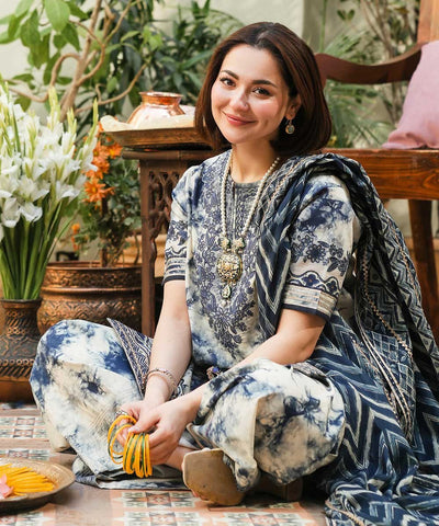 Luxury Lawn Stitched Suit 3 piece - 2025 - LE-04