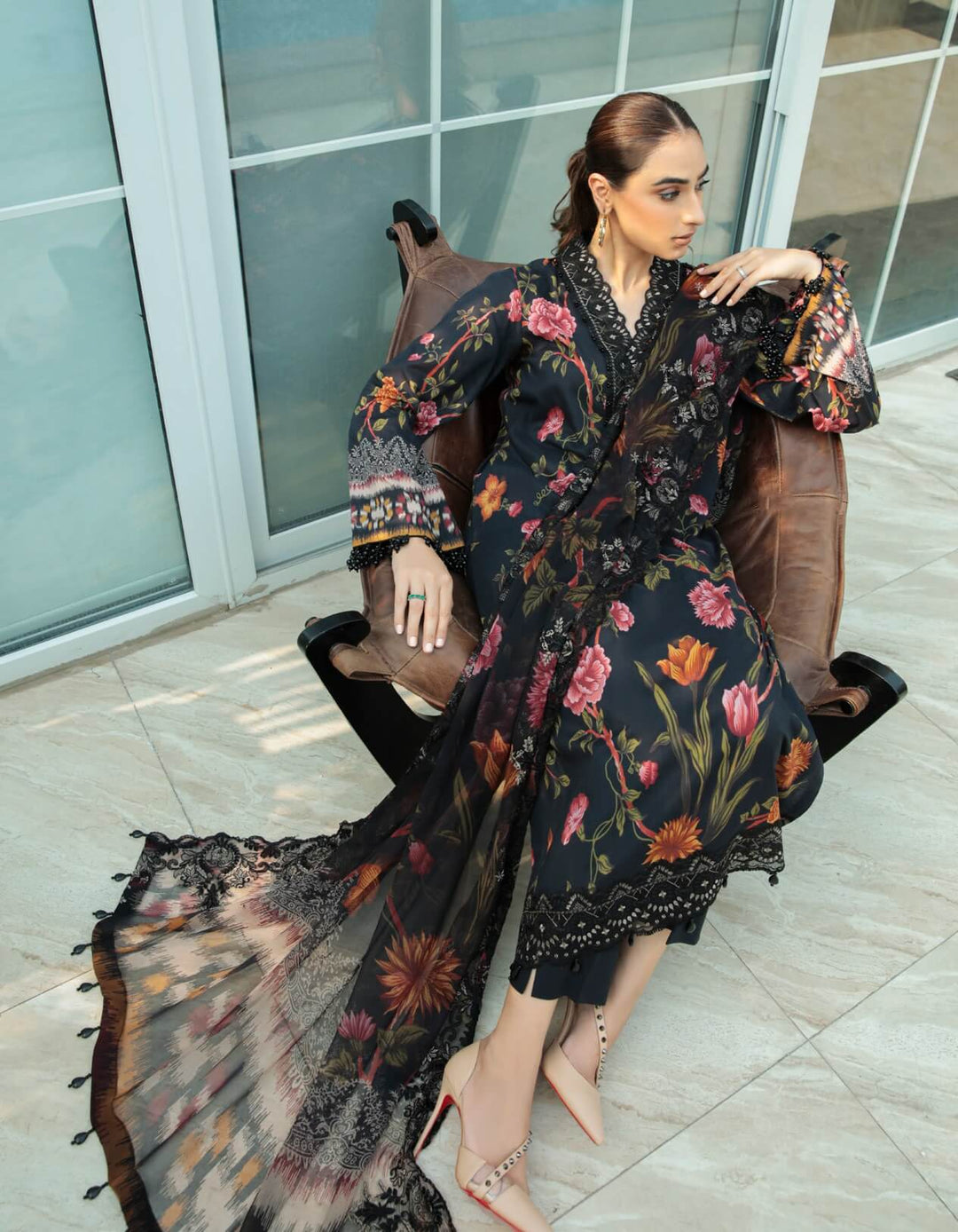 LUXURY LAWN 3PCS STITCHED | LE-4299-UAE